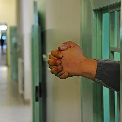 Secondigliano, maxi sequestro in carcere: hashish e smartphone nel reparto Mediterraneo\n