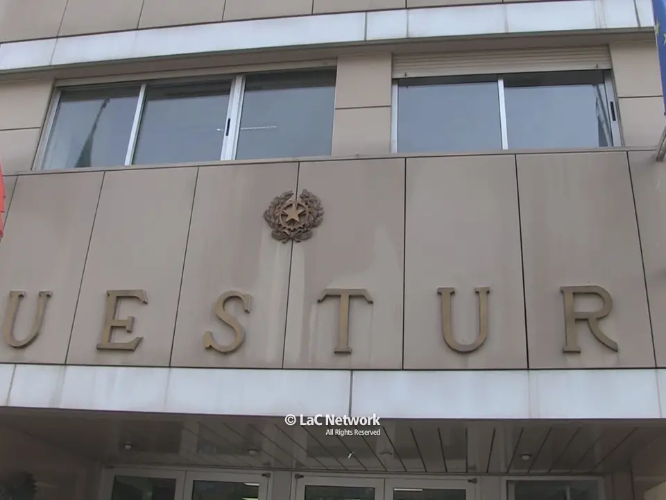 Furto a Cosenza, nel mirino anche la libreria Ubik