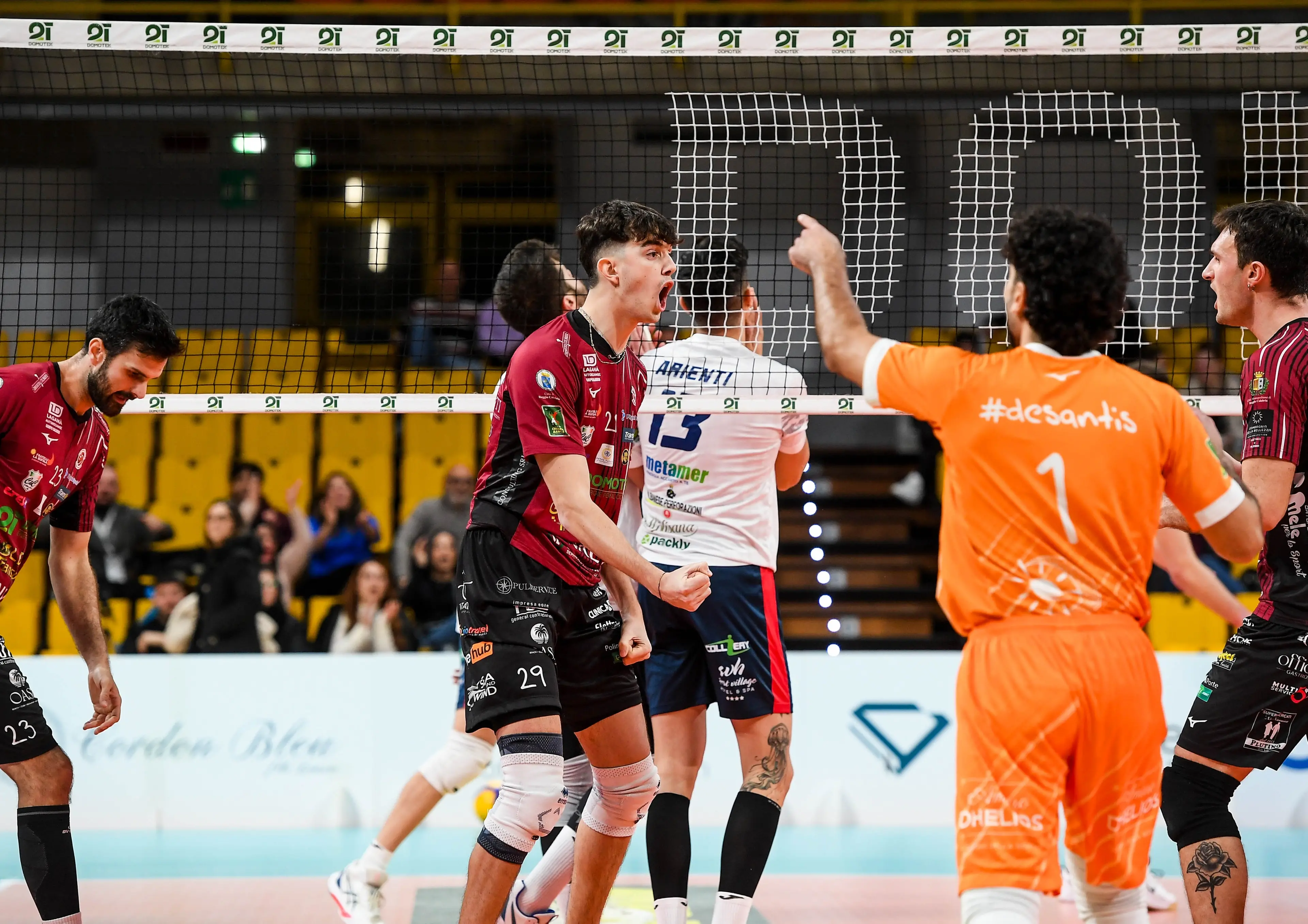 Simone Rigirozzo: «Il re del sabato sera, la Domotek è in volo»\n