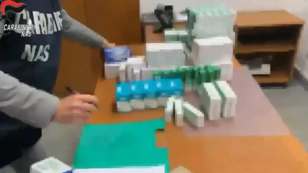 Ossigeno pagato anche ai morti: a Reggio Calabria smascherata la truffa sulle bombole al Servizio sanitario\n