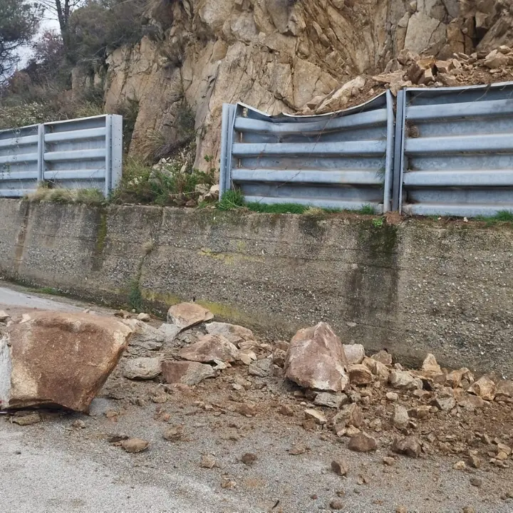 Non si sa quando la Sp 83 riaprirà, L’Andolina: «Prima la sicurezza». E sulla Sp 19 precisa: «Non dipende da noi»\n