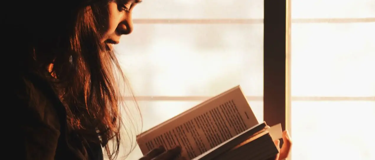 Una libreria che va controcorrente: la storia del libraio di Piano Lago e di una comunità che legge\n