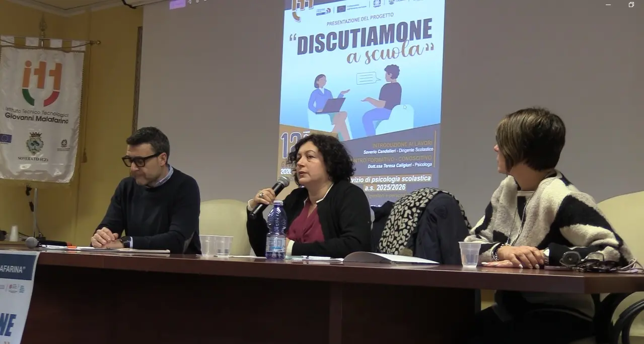 \n\"Discutiamone a scuola\", al Malafarina di Soverato parte il progetto regionale che prevede la figura dello psicologo negli istituti scolastici\n