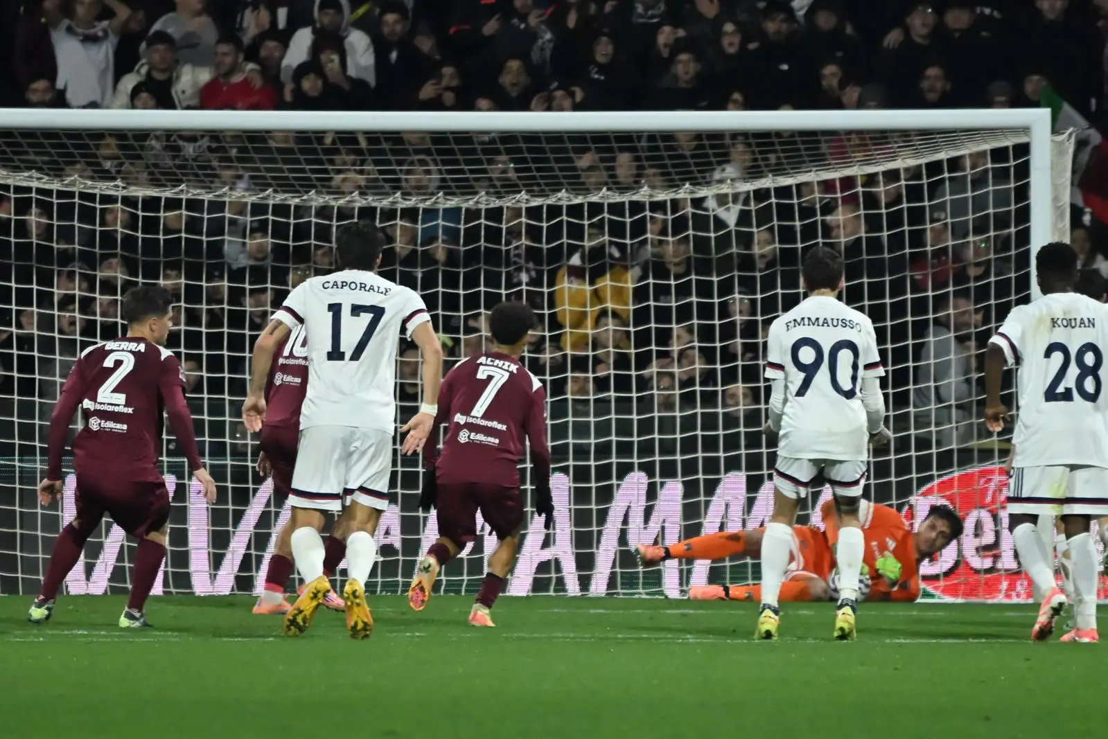 Il Cosenza e Vettorel stoppano la Salernitana: il big-match dell’Arechi finisce zero a zero\n