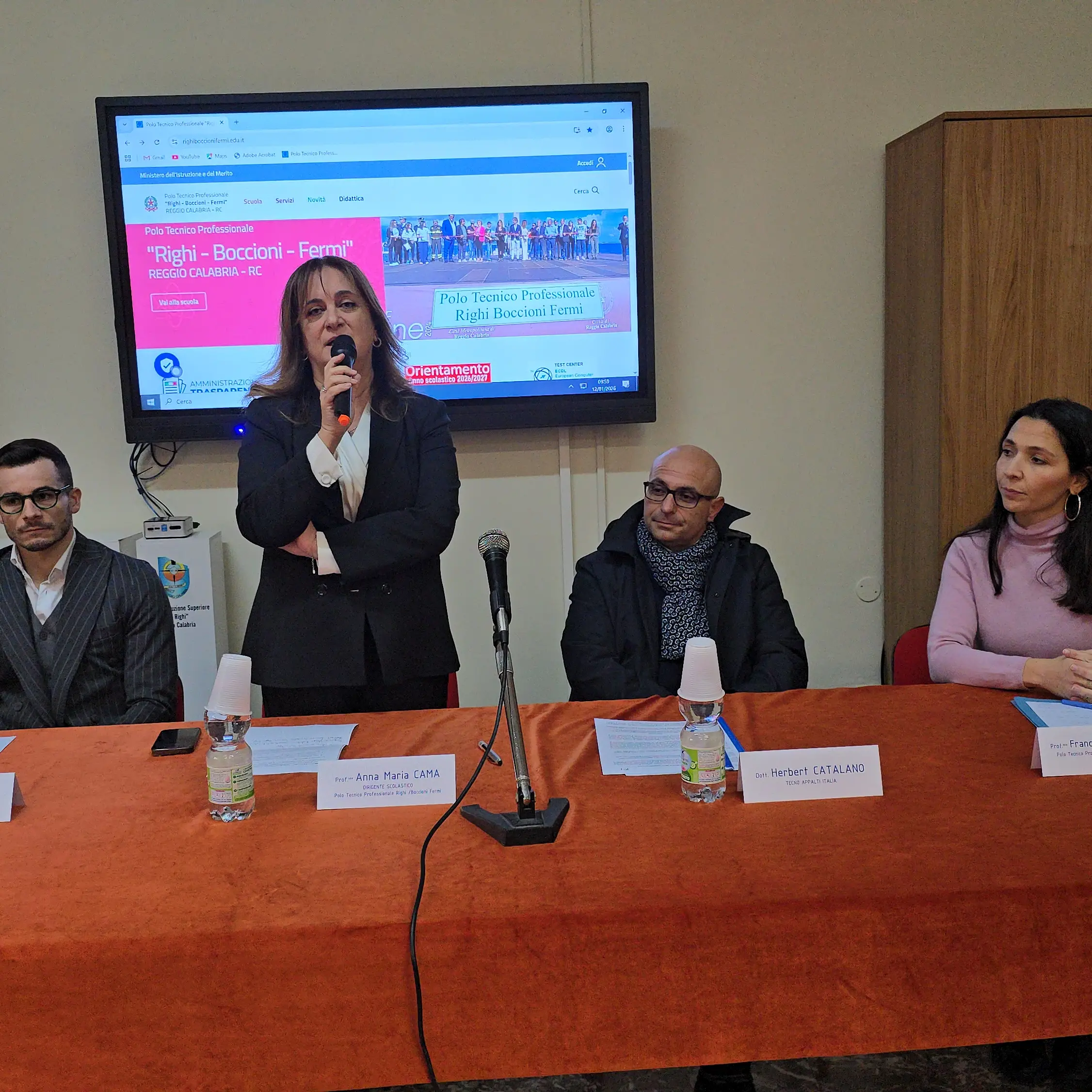 Reggio, protocollo d’intesa per l’attivazione dell’apprendistato retribuito al Polo “Righi-Boccioni-Fermi”\n