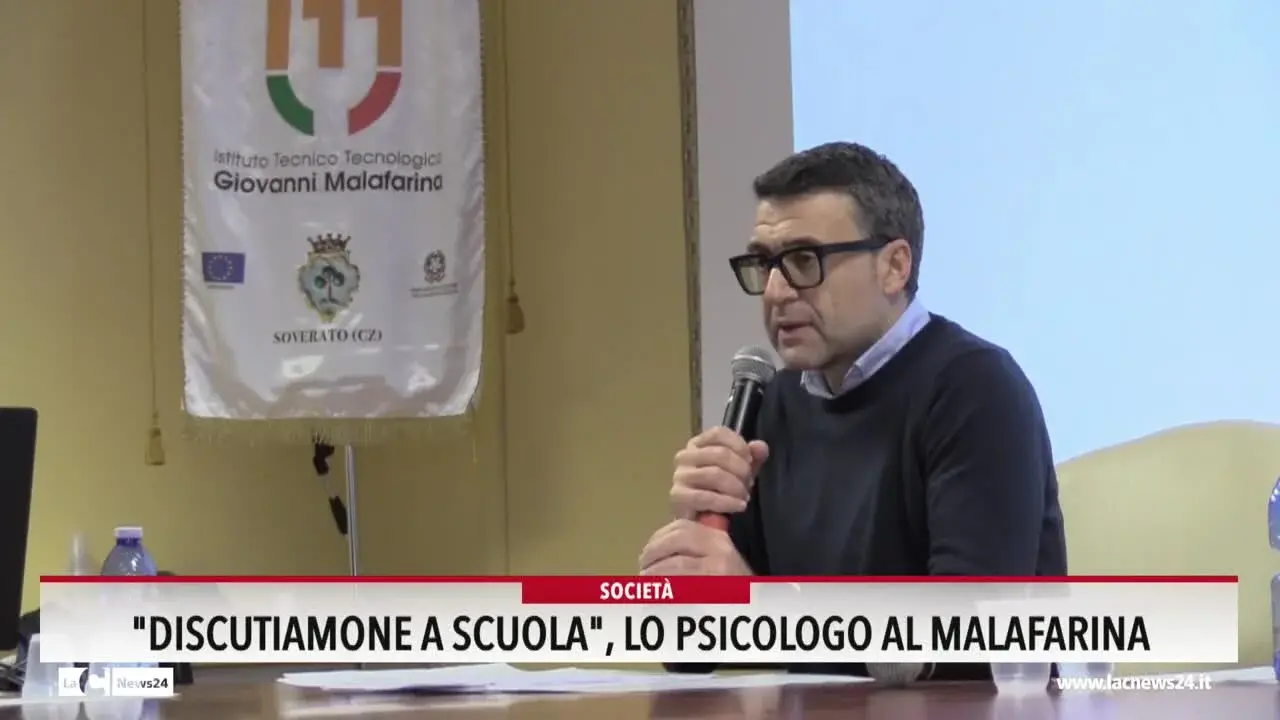 \"Discutiamone a scuola\", lo psicologo al Malafarina