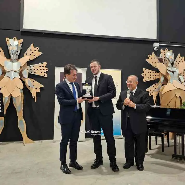 Al rettore dell’Unical Gianluigi Greco il Premio Pitagora: «La persona giusta per far crescere la cultura in Calabria»\n