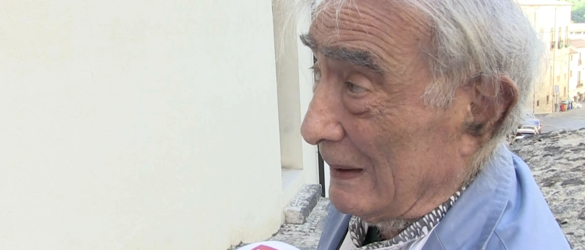 L'elogio dello spirito pubblico su Radio Ciroma: Franco Piperno e il respiro di una città\n