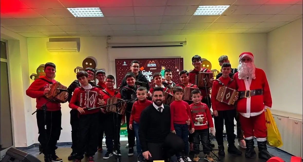Musica, tradizione e comunità: il Natale dell’Accademia dell’Ancia sulla costa tirrenica\n