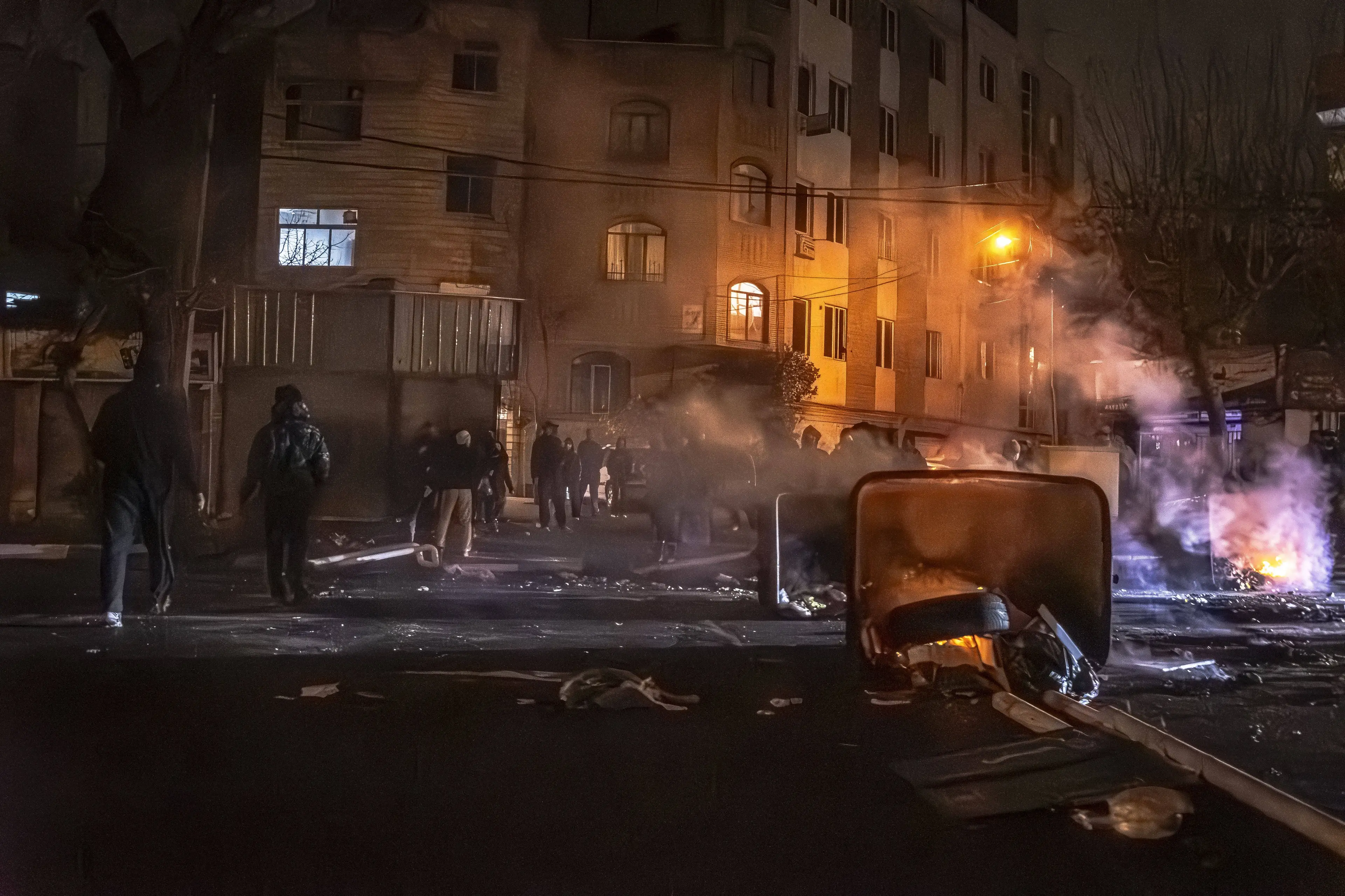 «Nelle proteste in Iran uccise almeno 12mila persone». L’Onu: «Siamo inorriditi». Trump valuta intervento\n