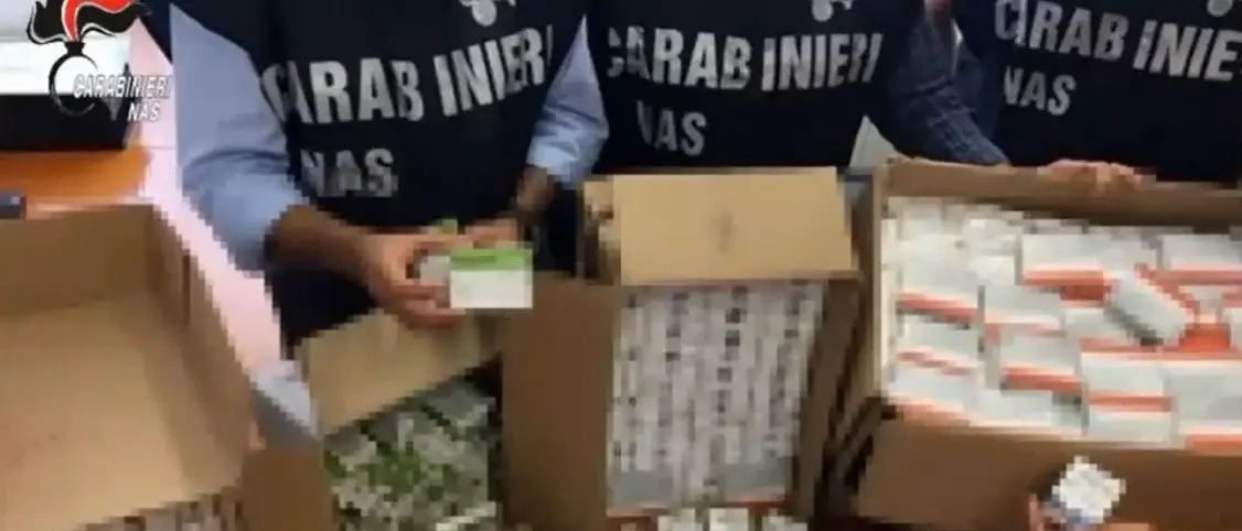 Truffa sulle bombole di ossigeno a Reggio Calabria,\u00A0ai medici finanziamenti per convegni e trasferte: 39 gli indagati\n