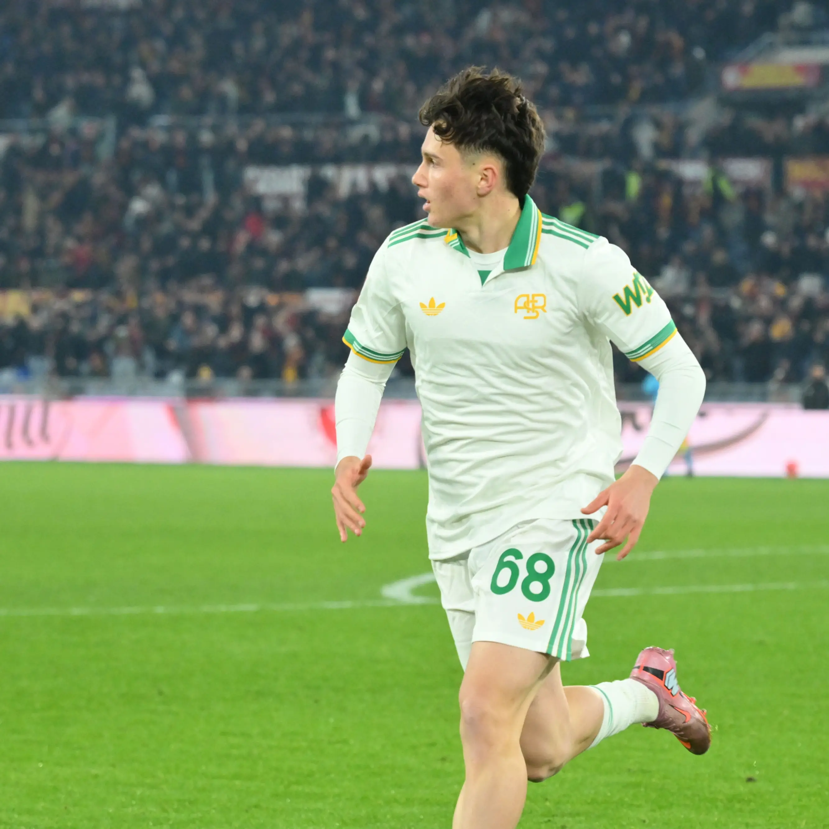 Antonio Arena, un minuto per entrare nella storia: la Roma scopre il talento dalle radici calabresi\n