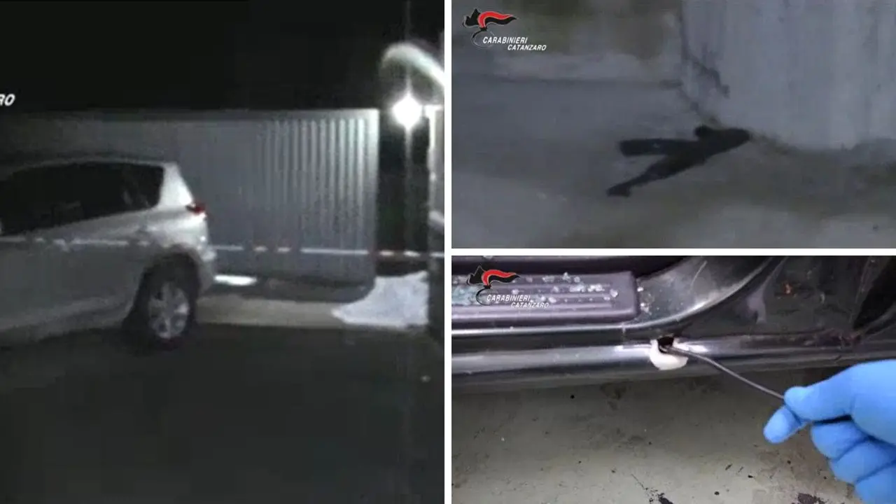 <p>Da sinistra, la scena del crimine, la mitraglietta usata per l'omicidio e i rilievi sull'auto delle vittime</p>\\n