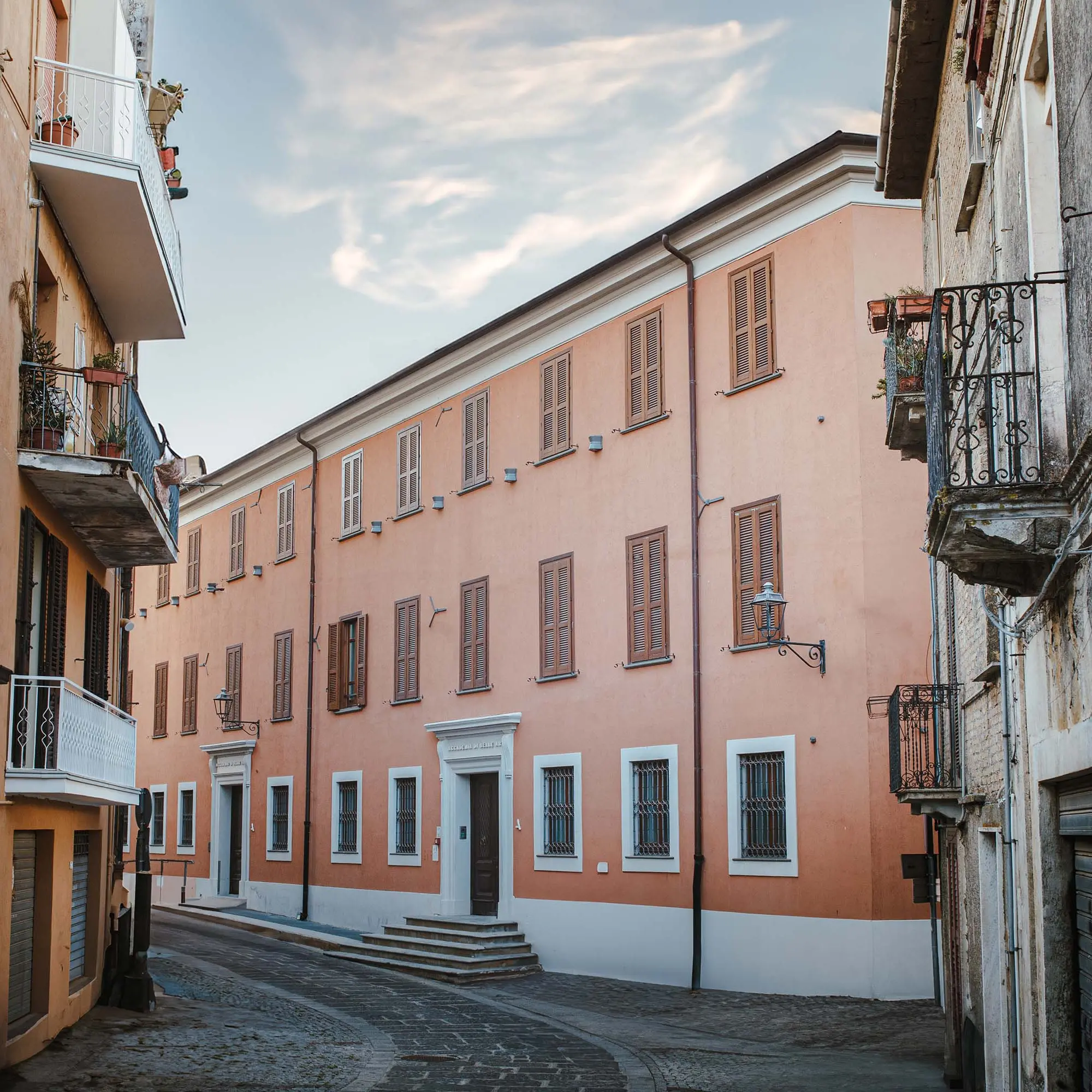 Studenti cinesi in arrivo a Catanzaro grazie a un accordo tra l’Accademia delle Belle Arti e l’Università di Chengdu\n