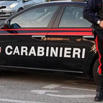 Corigliano, motociclista non si ferma all’alt e travolge due carabinieri: rintracciato\n