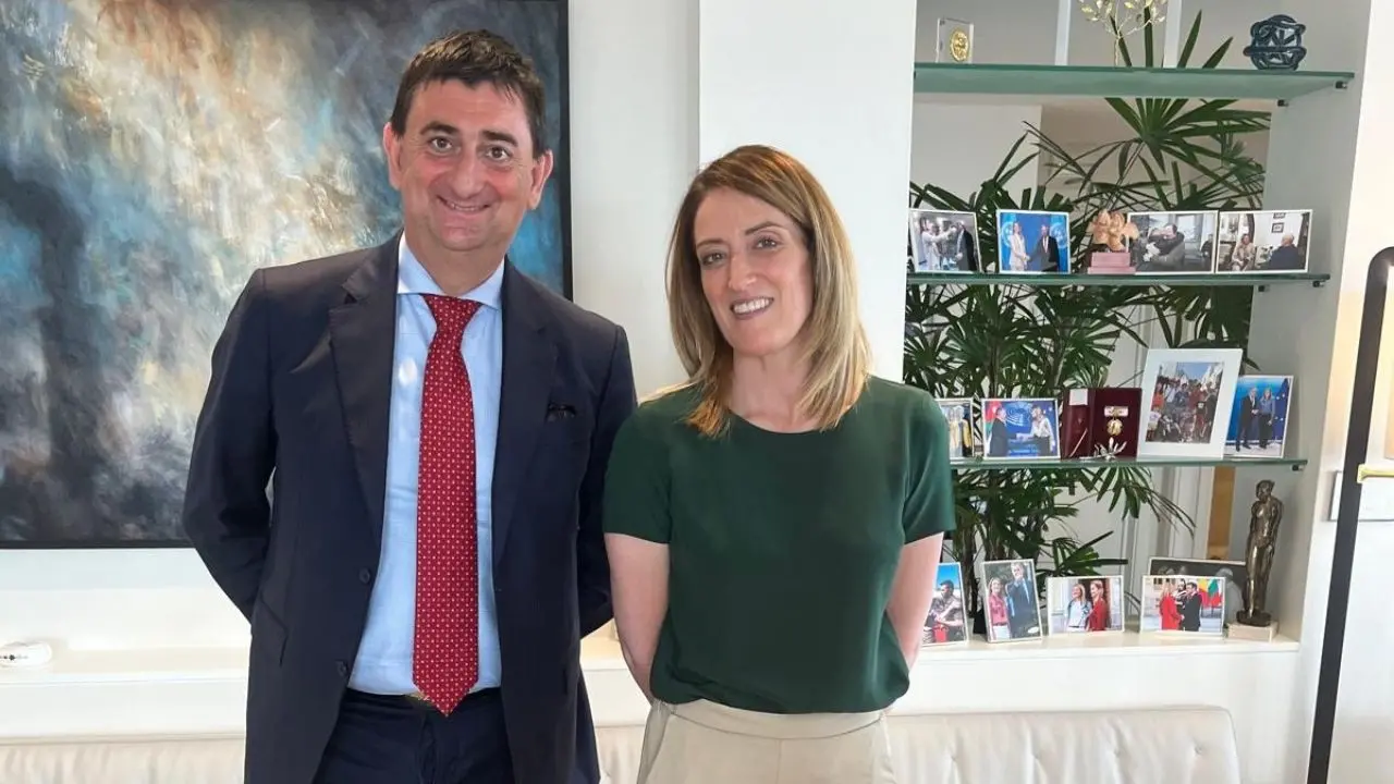 David Vannozzi e Roberta Metsola