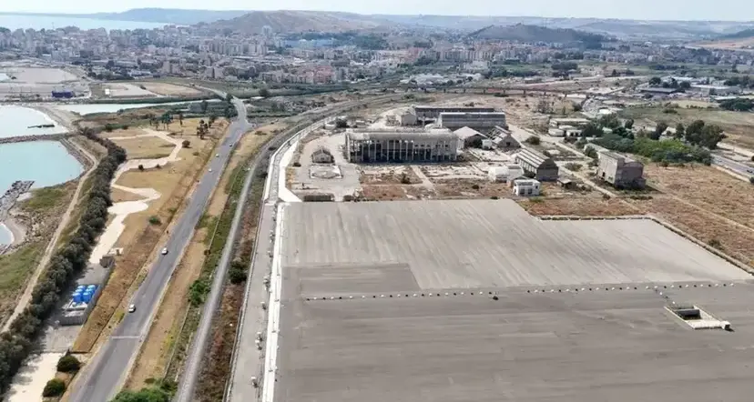 Stop bonifica Crotone, il Comune e la Provincia: «Fatto grave, rinvii inaccettabili». Eni replica: «Atto dovuto»