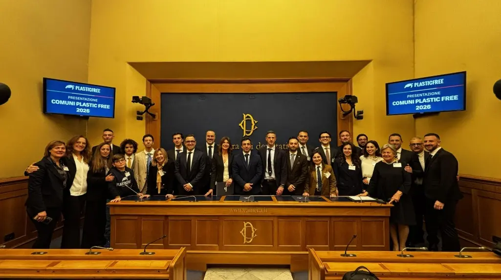 Tutela dell’ambiente e lotta all’inquinamento: sette Comuni calabresi ottengono il riconoscimento Plastic free\n