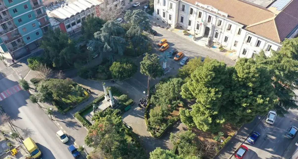 Emergenza idrica a Palmi, Ranuccio organizza un confronto tra Comune, Sorical e Vina: investimenti per 1.5 milioni di euro\n