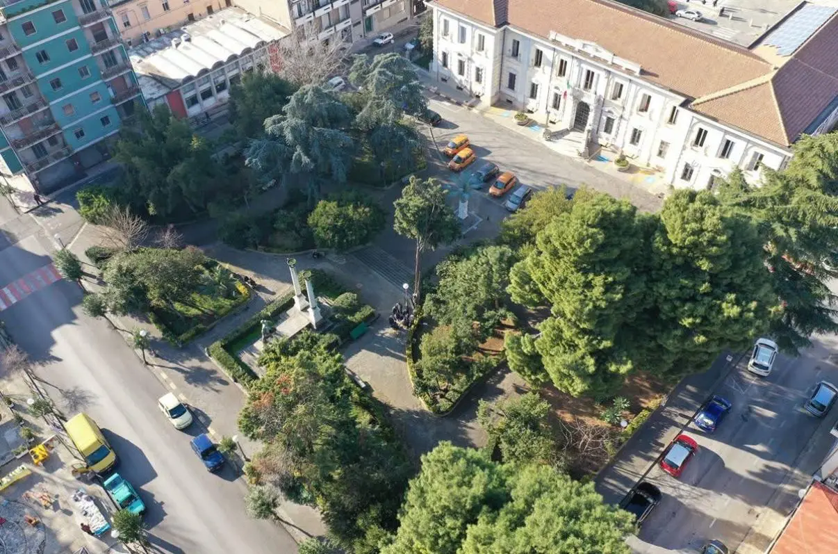 Emergenza idrica a Palmi, Ranuccio organizza un confronto tra Comune, Sorical e Vina: investimenti per 1.5 milioni di euro\n