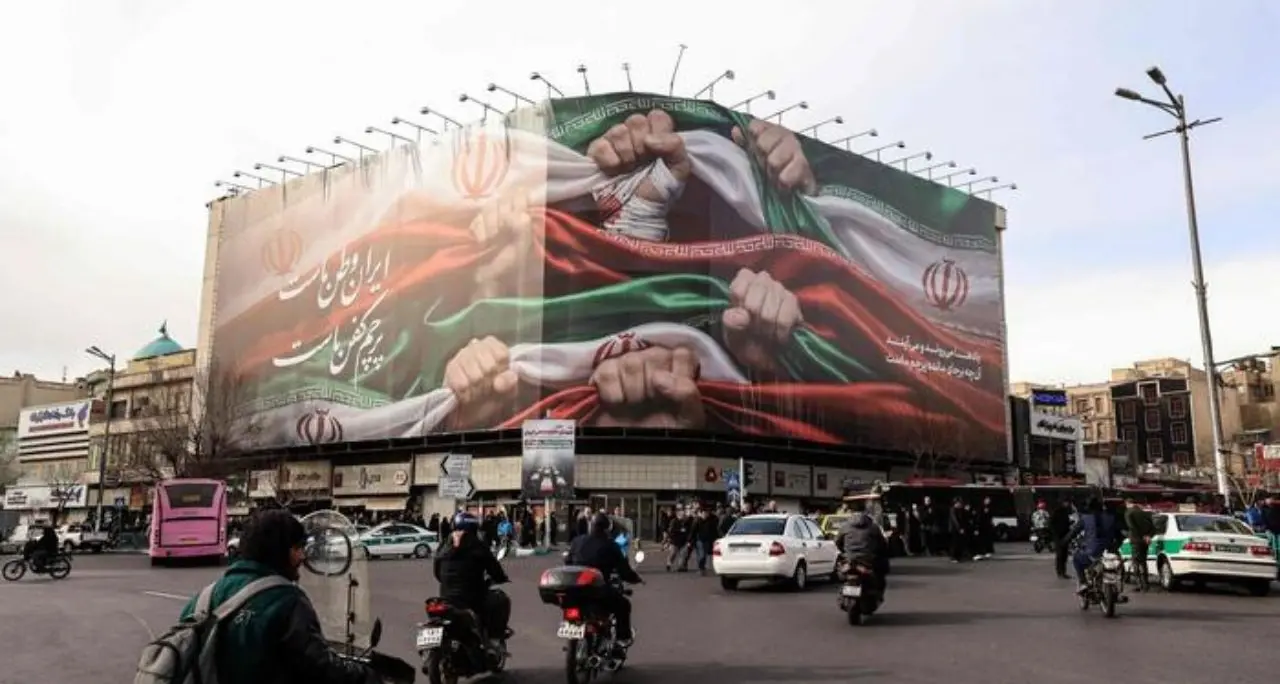 Iran, Trump: «Le uccisioni si sono fermate». Ma l’ipotesi di un intervento Usa resta