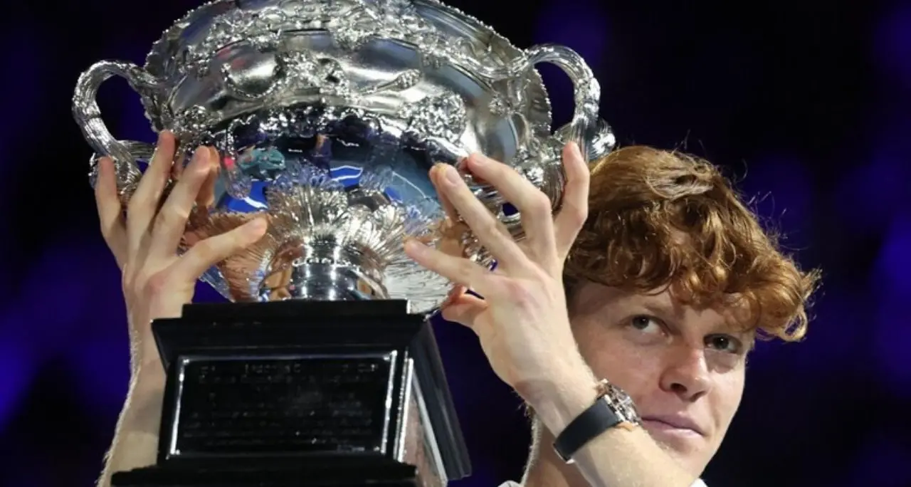 Tennis, parte la corsa\u00A0agli Australian Open:\u00A0Sinner cerca il terzo successo consecutivo