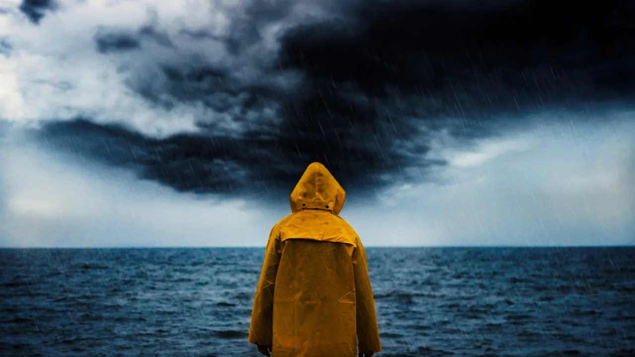 La calma prima della tempesta: in arrivo un'ondata di maltempo estremo con nubifragi, mareggiate e neve abbondante