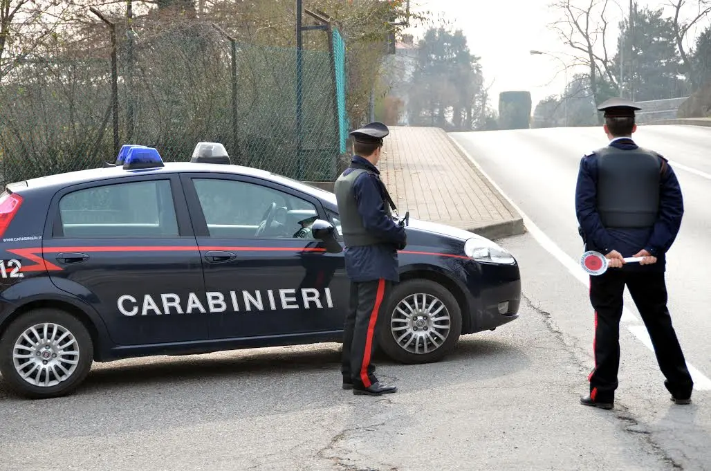 Corigliano, è un pregiudicato di Schiavonea il motociclista che ha investito due carabinieri a un posto di blocco\n