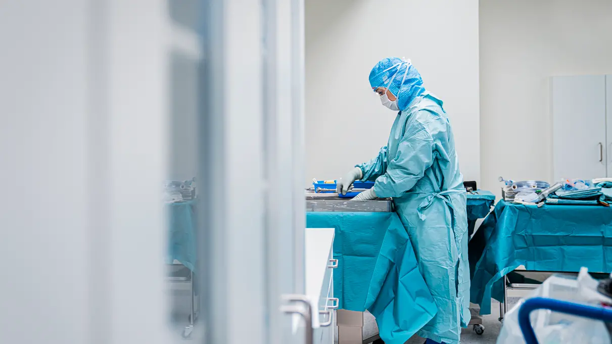 La Calabria a caccia di specialisti, Occhiuto: «Medici stranieri potranno venire a lavorare qui». Ecco le figure più richieste\n