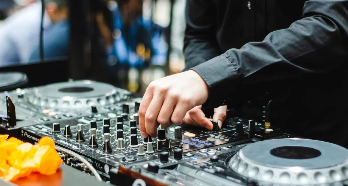 Gennaio in movimento: cosa succede a Reggio e dintorni tra mostre, teatro e giornate in montagna\n