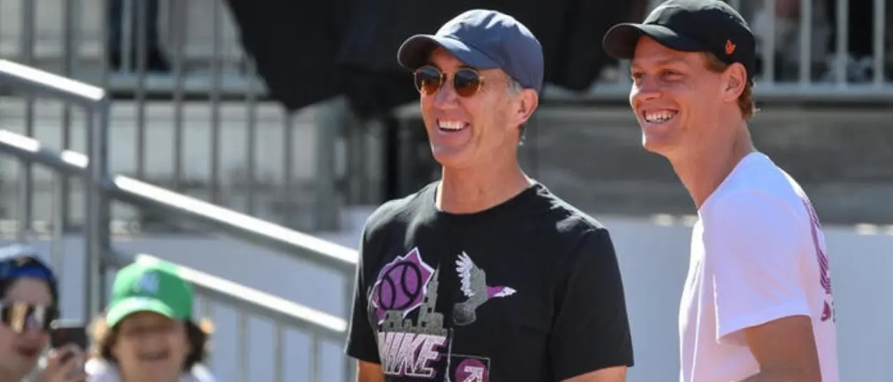 Tennis, Sinner scioglie i dubbi: «Cahill con me almeno un’altra stagione»