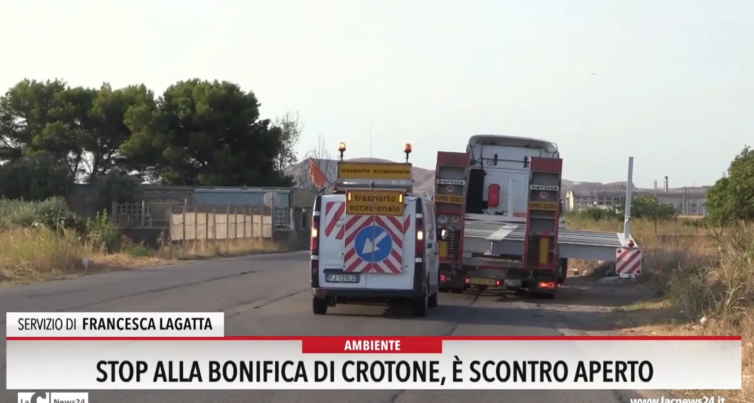 Stop alla bonifica di Crotone: è scontro aperto