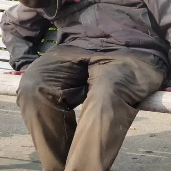 Senza fissa dimora, Nucera: «Nessuna “tendopoli” in città, Servizi sociali e Caritas organizzati e operativi per fronteggiare l’emergenza freddo e dare risposte a chi ne ha bisogno»\n