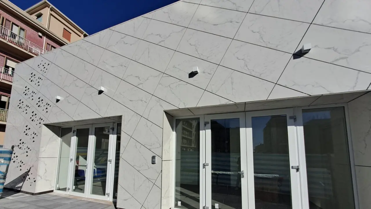 A Vibo il Centro per la famiglia approda nei nuovi locali costruiti davanti all’Oratorio salesiano: attività a supporto per\u00A0giovani e anziani\n