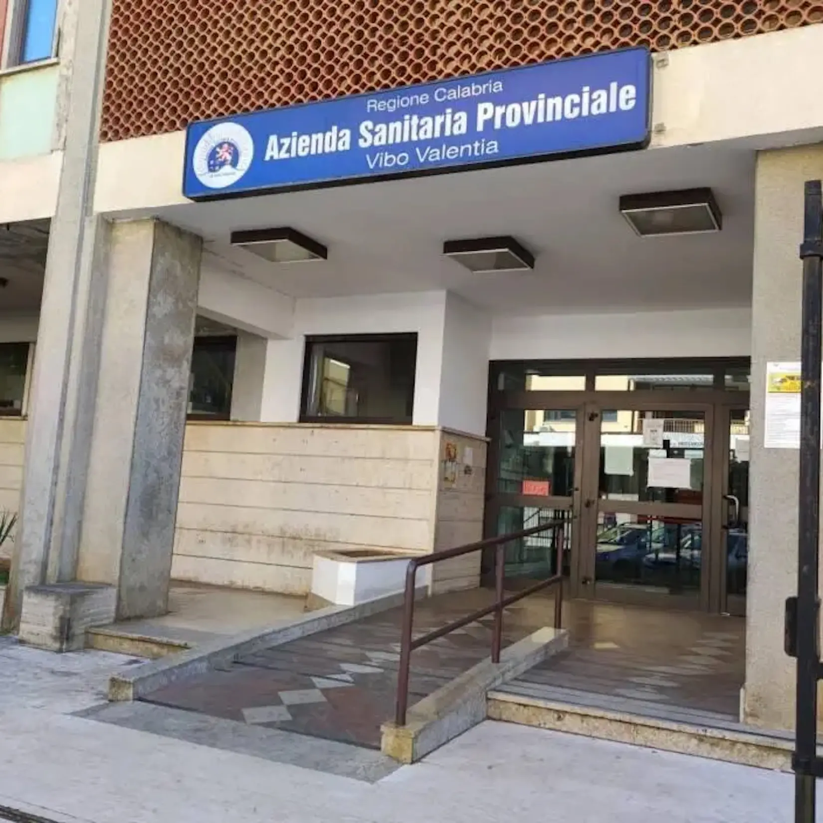 Asp di Vibo, la vertenza sui buoni pasti si chiude con un accordo per 187 sanitari: 5 anni di arretrati fino a 2.250 euro ciascuno\n