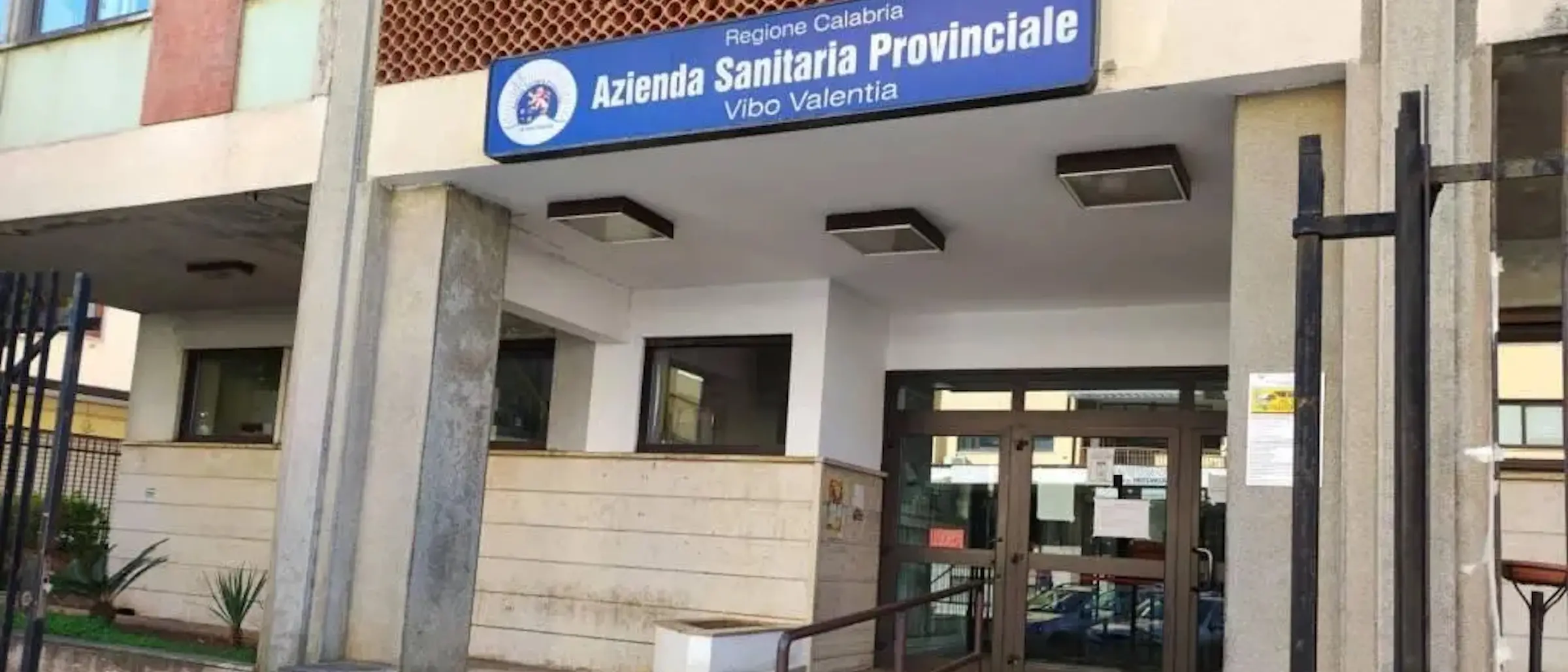 Asp di Vibo, la vertenza sui buoni pasti si chiude con un accordo per 187 sanitari: 5 anni di arretrati fino a 2.250 euro ciascuno\n