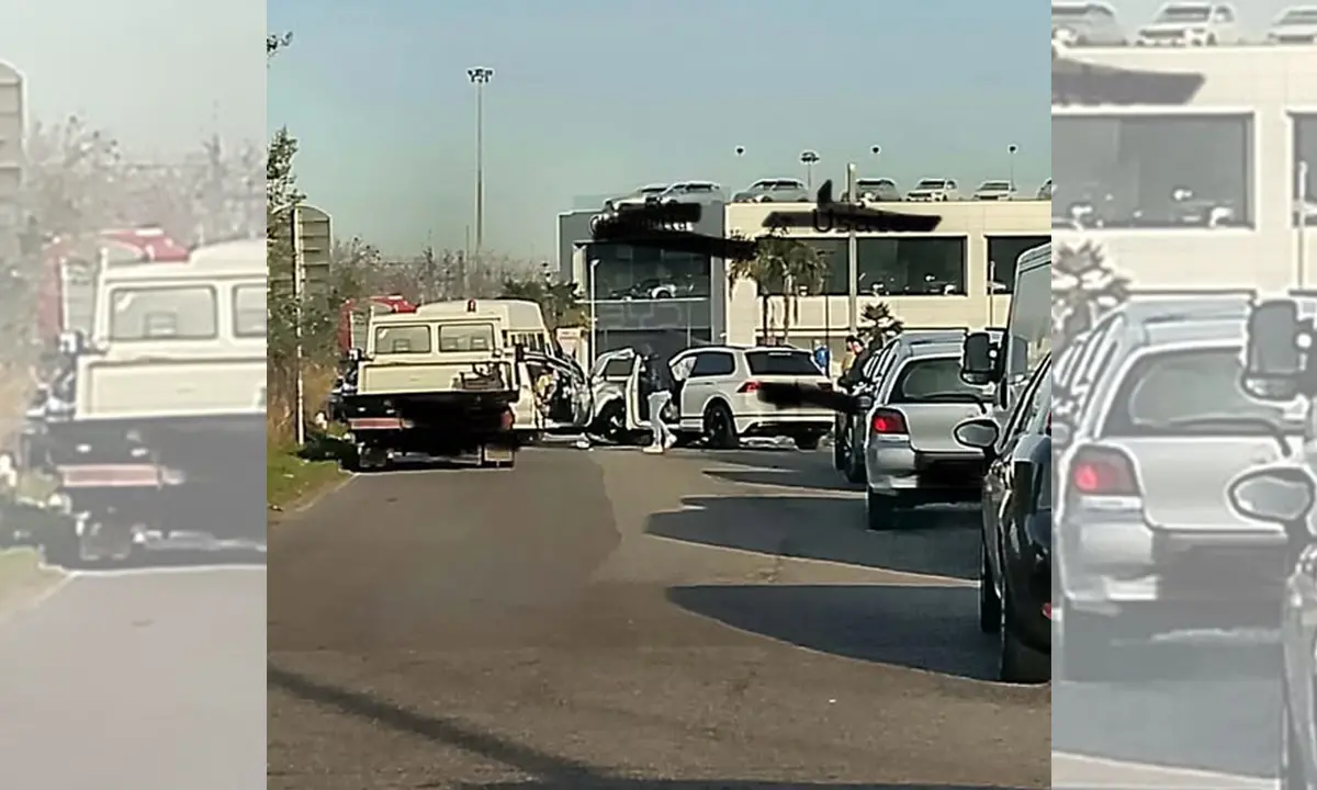 Scontro tra due auto nella zona industriale di Rende\n