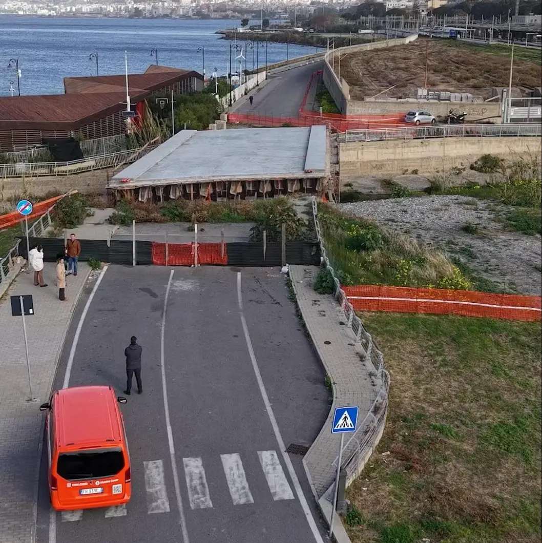 Reggio e le sue opere pubbliche incompiute: focus di Onda Orange sul ponte di collegamento sul Calopinace\n