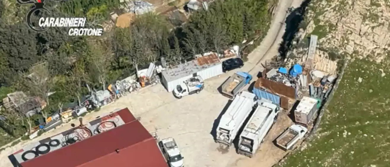 Oltre 300 tonnellate di ferro rubate\u00A0dall’isola ecologica di Cotronei, sequestro di 50mila euro\n