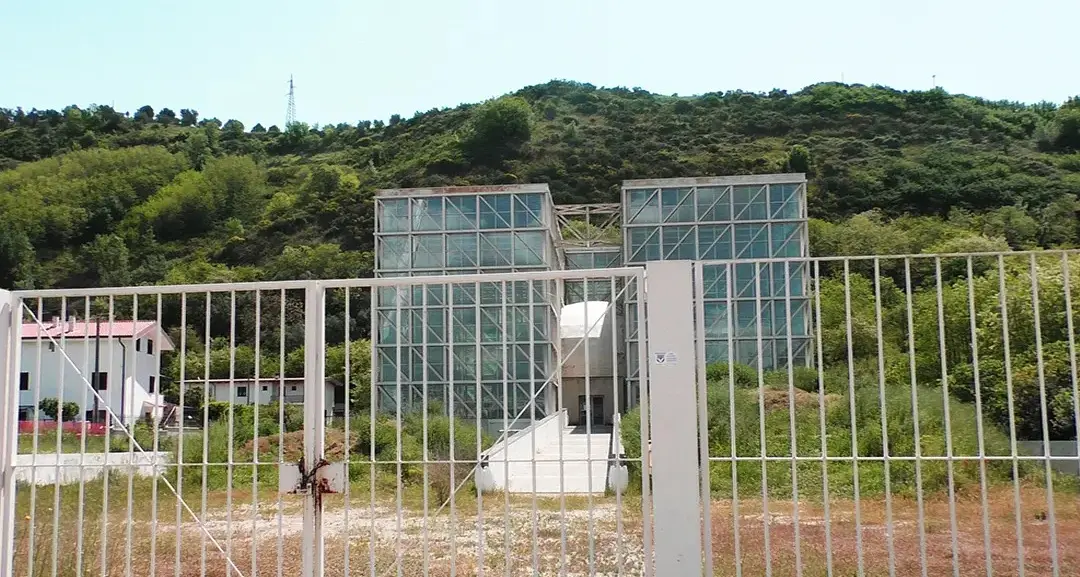 Planetario di Cosenza, il Comune ci riprova: 1,3 milioni per farlo rinascere e riapertura entro un anno