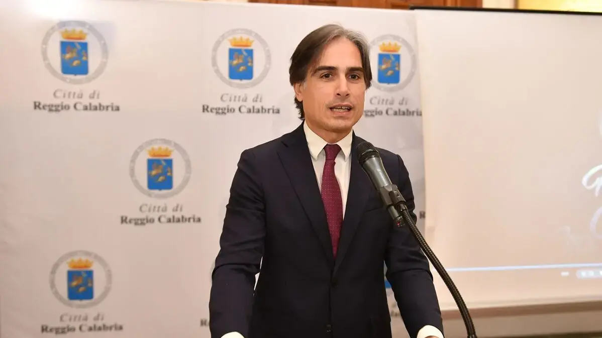 Falcomatà (Pd) in Consiglio: «Sanità calabrese senza guida, si ricorre a medici in pensione per far funzionare gli ospedali»\n