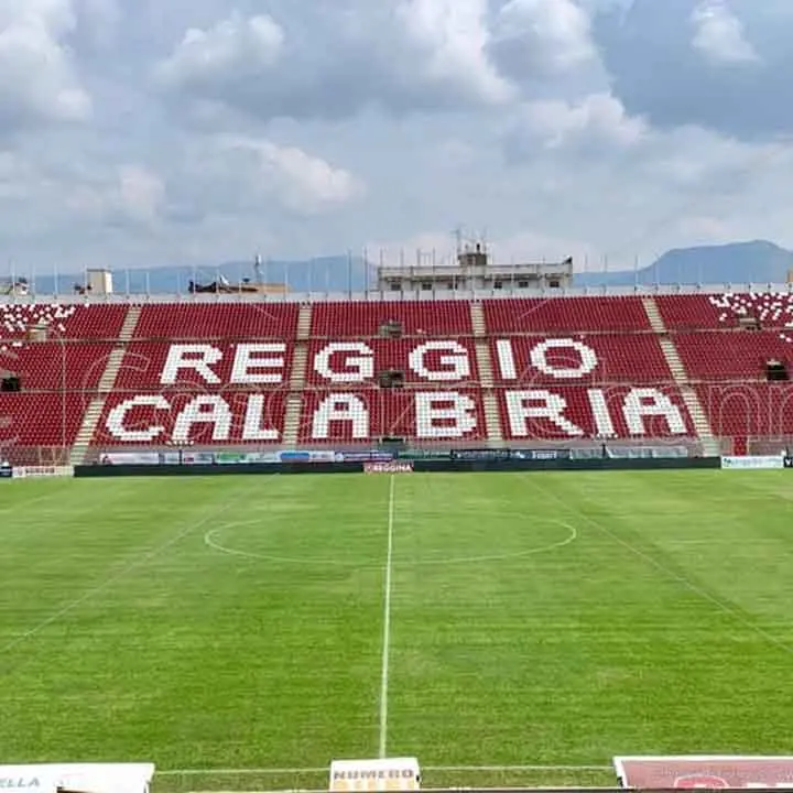 Il Granillo chiama la sua gente: domenica un derby di passione e identità che vale più dei tre punti