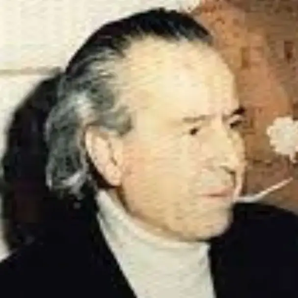 Apparizioni del Sud, la lucida follia\u00A0di Angelo in mezzo all’invidia della gente nell’opera di Raoul Maria De Angelis\n