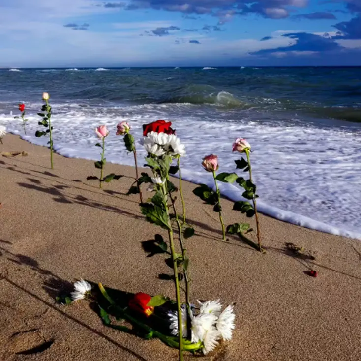 Strage di Cutro, l’intercettazione a 6 giorni dal naufragio: «Bisogna pensare a una exit strategy»\n
