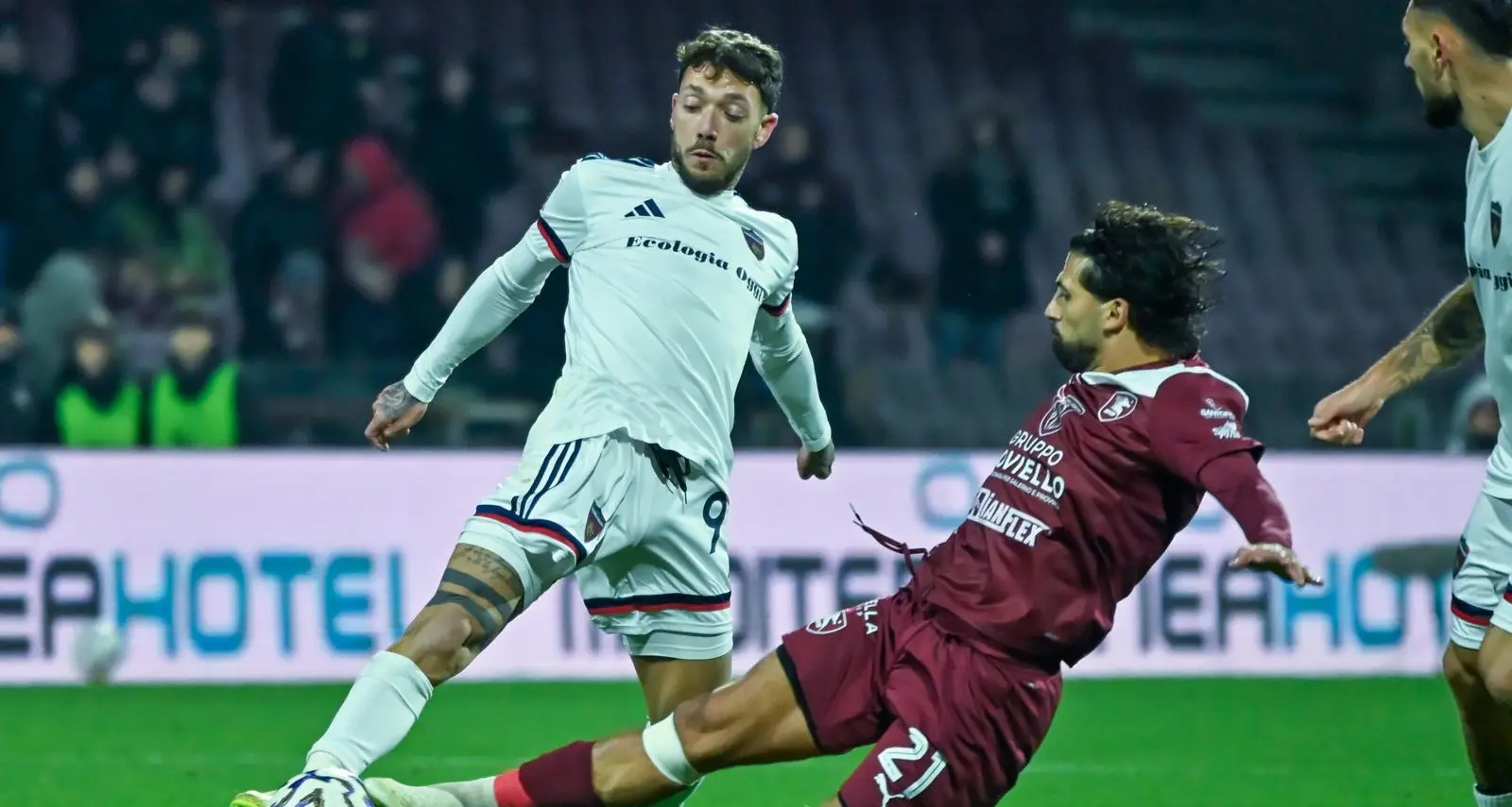 Cosenza, che strategia con il Crotone in attacco: spada o fioretto per l’assalto agli squali?\n