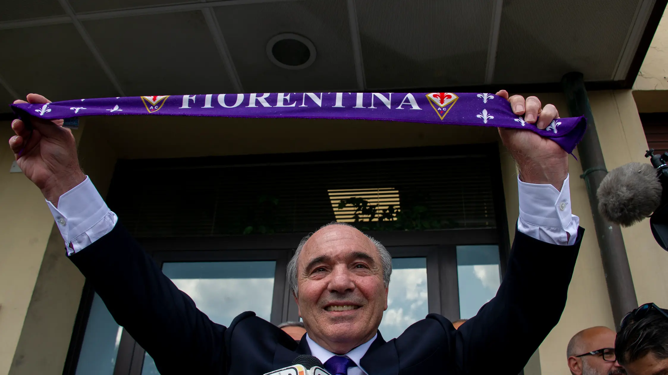 Lutto nel mondo dello sport, è morto il presidente della Fiorentina Rocco Commisso\n