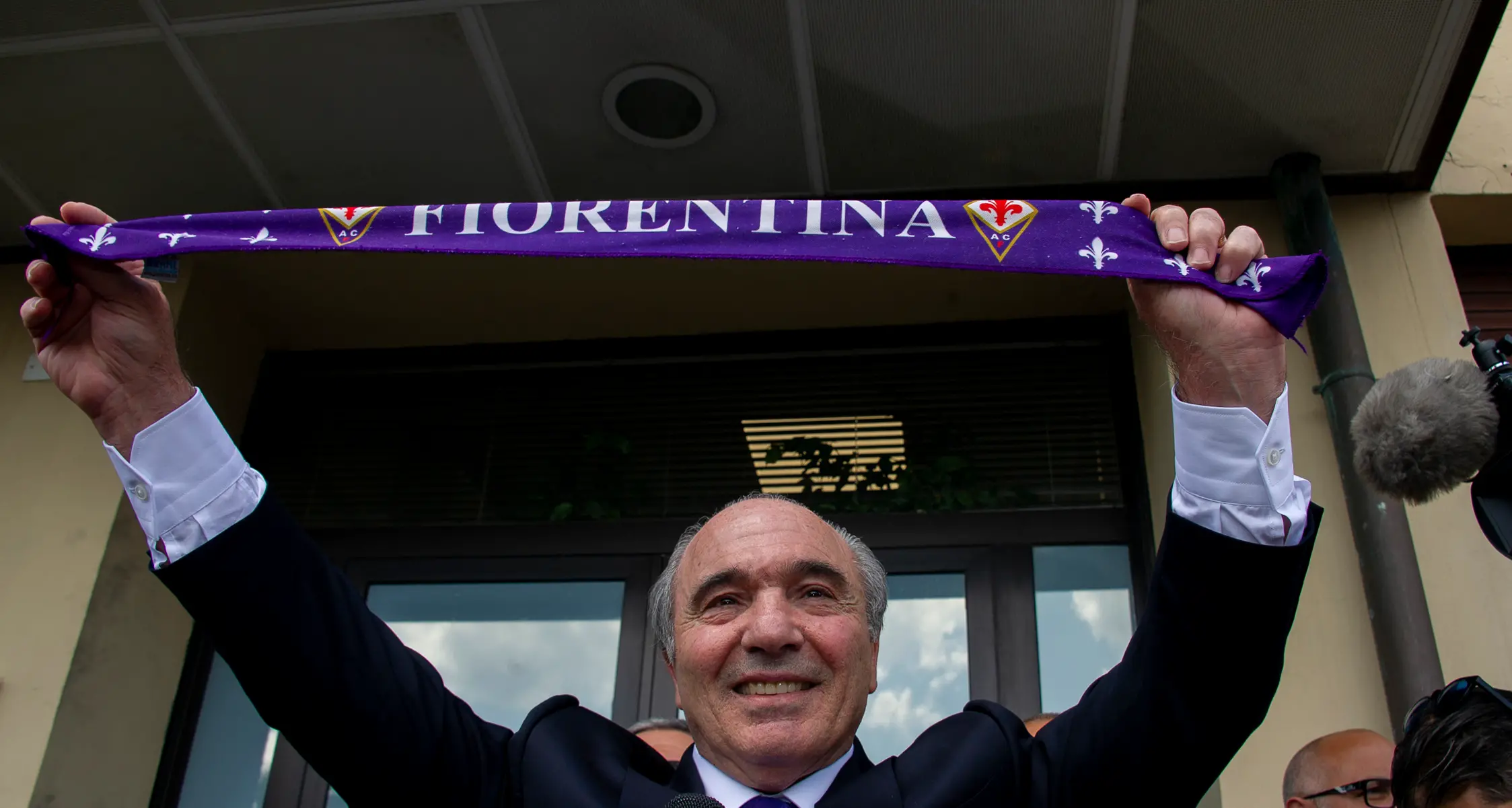 Lutto nel mondo dello sport, è morto il presidente della Fiorentina Rocco Commisso\n