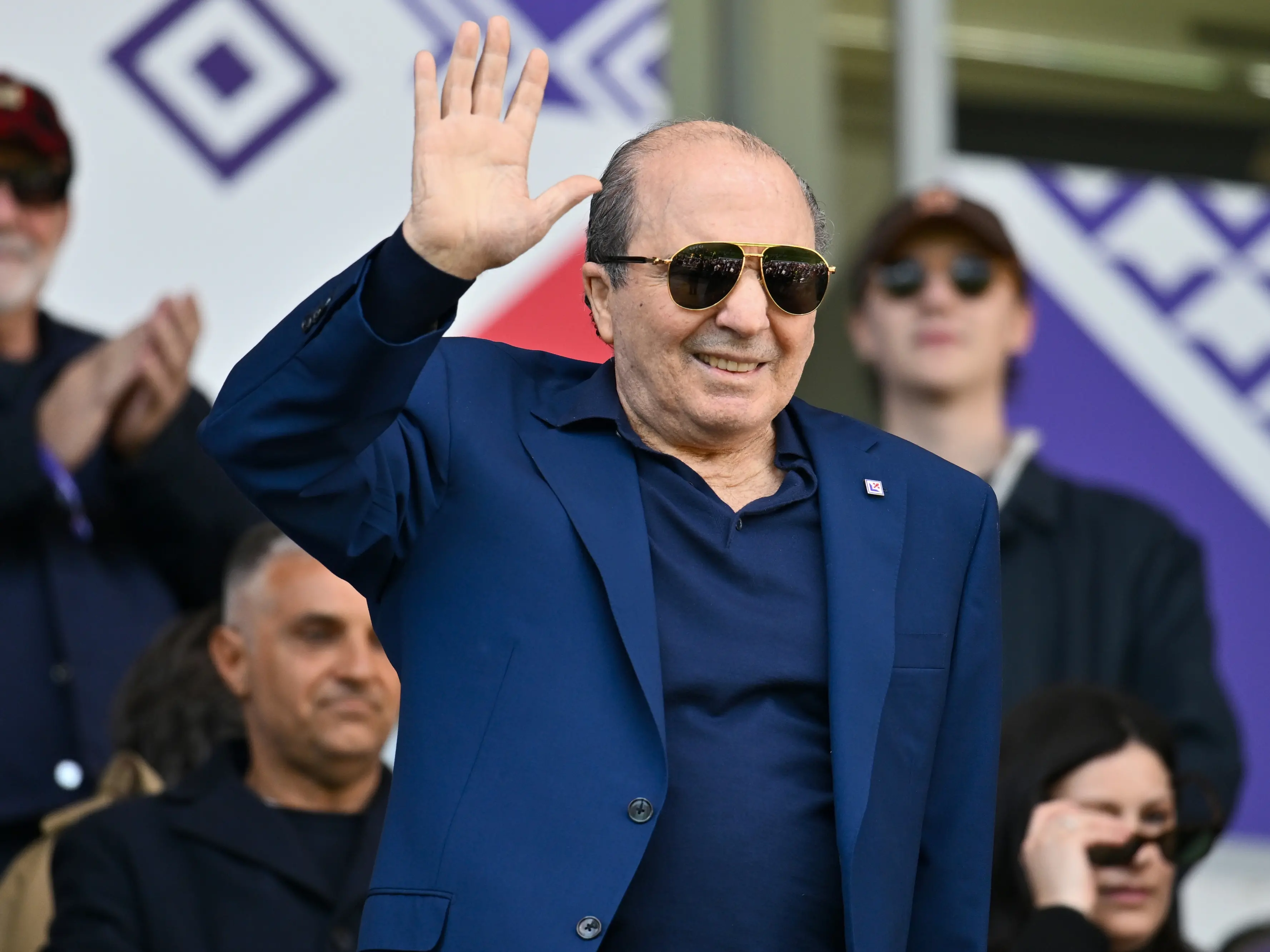 Il successo negli Usa e un legame eterno con la Calabria: chi era Rocco Commisso, il patron della Fiorentina che unì due mondi