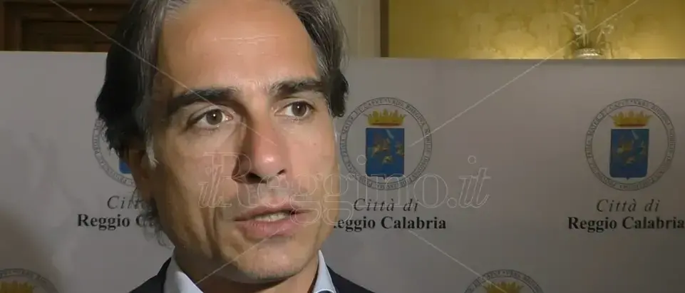 Addio avvocato\u00A0Mario De Tommasi, Falcomatà:\u00A0«Punto di riferimento nel panorama giuridico, politico, istituzionale e culturale della città»\n\u00A0\n