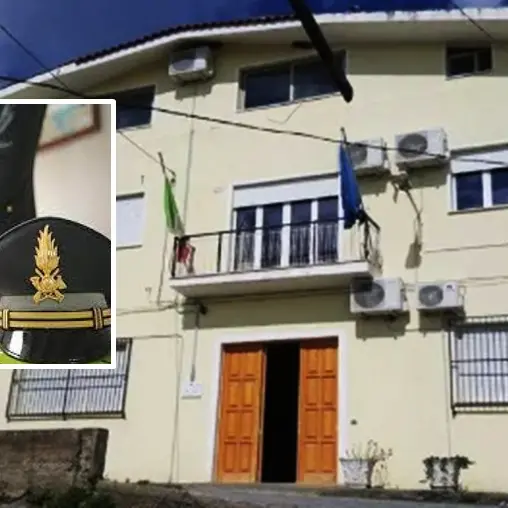 Joppolo,\u00A0blitz della Finanza che setaccia per ore il Municipio e preleva numerosi documenti\n